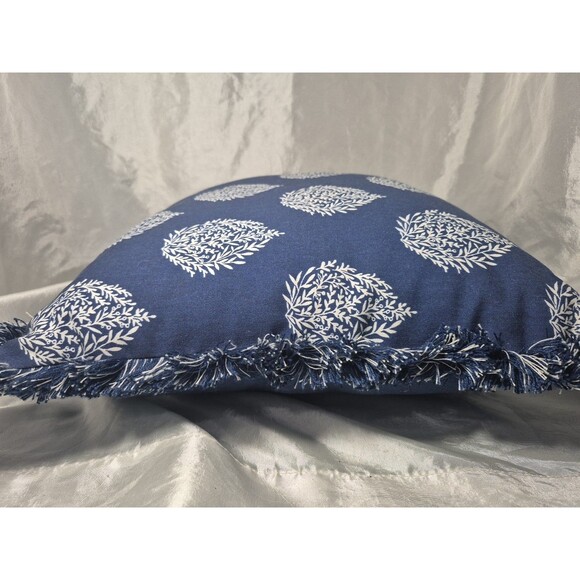 Set Of 2 Outdoor Navy Blue With White Teardrop Design Pillows - Picture 12 of 13